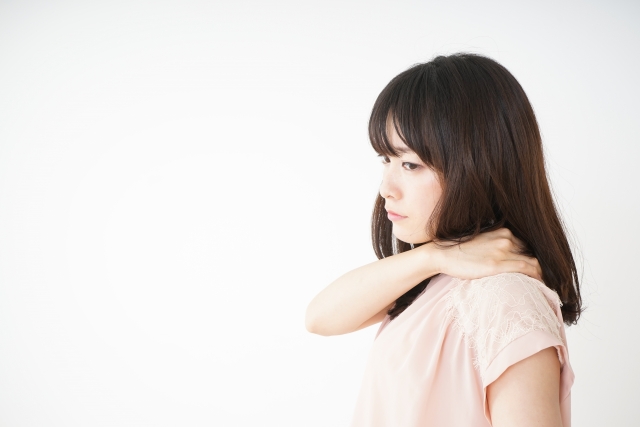 ストレッチしても楽にならない肩こり…それ、筋肉の奥深くが硬い証拠