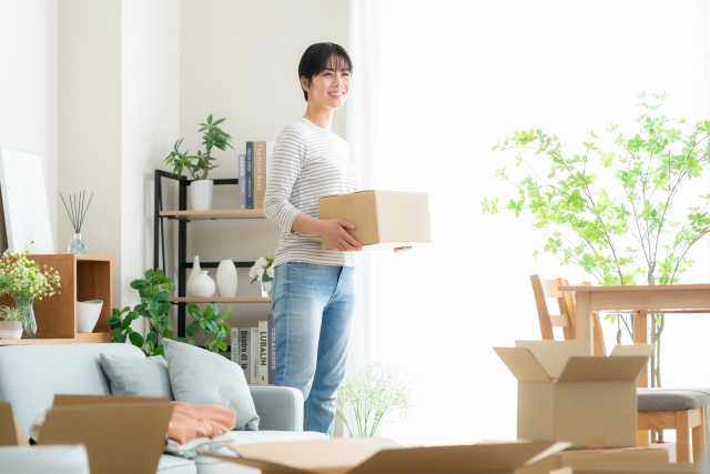 引っ越しシーズンは腰痛に注意！荷物持ちで腰を壊す前に