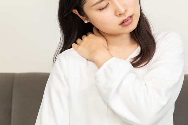 育児中にやってしまいがちな“肩こりを悪化させる動作”5選