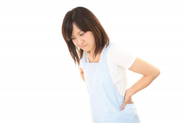 同じ姿勢が続く育児で腰痛に…改善法は？