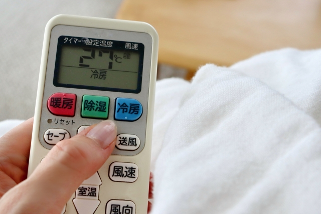 冷房で体がだるい…産後ママが注意したい冷え対策