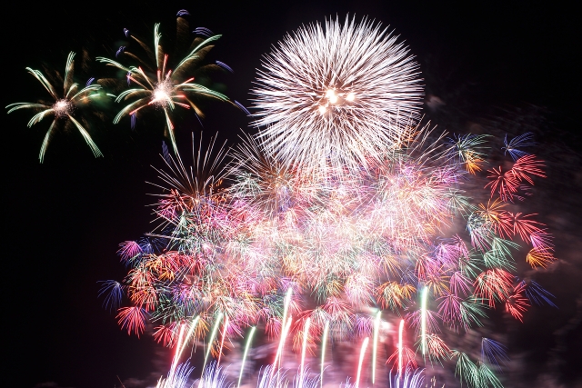夏祭り・花火大会で腰が悲鳴⁉長時間抱っこによる腰痛にご注意を！