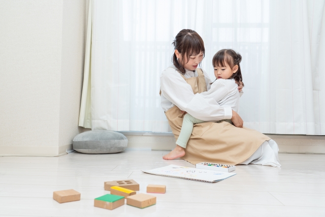 床生活×子育てが腰痛を悪化させるワケ