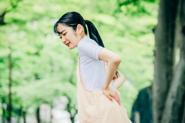 「残暑疲れ」で腰痛が悪化する