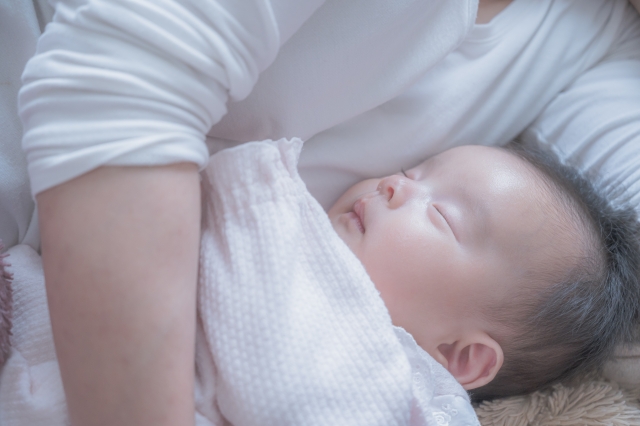 授乳で悪化する腰痛と骨盤の関係
