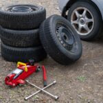 庭でタイヤ交換