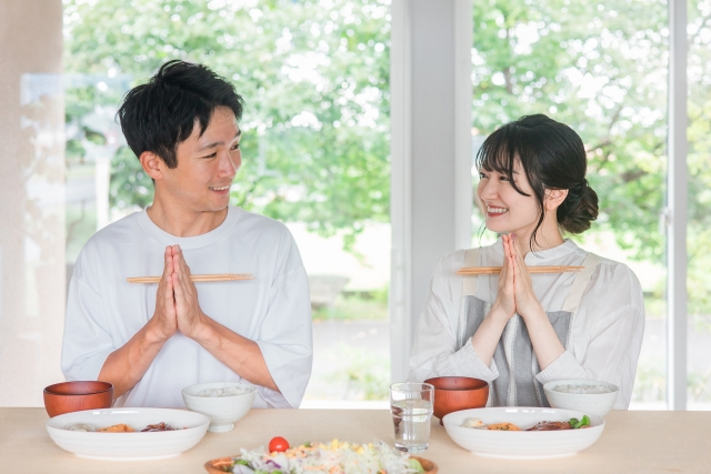 ご飯を減らす前に、あと10回噛む!頑張るママのための優しい産後ダイエット