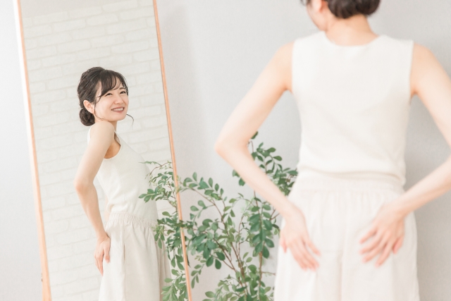 産後の骨盤ベルトいつまで着ける?頼りすぎるデメリットと正しい卒業タイミング