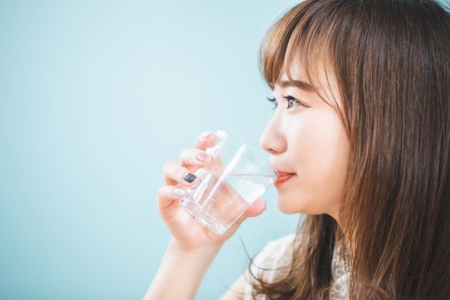 熱中症対策に自作ドリンクで水分補給|市販品との使い分けと衛生面の注意点