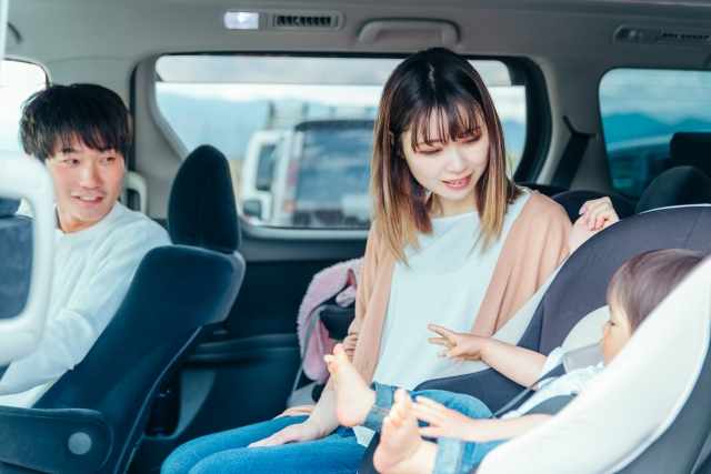 お盆の帰省で腰痛がツラい産後ママへ|長時間の車移動で見直したいポイント
