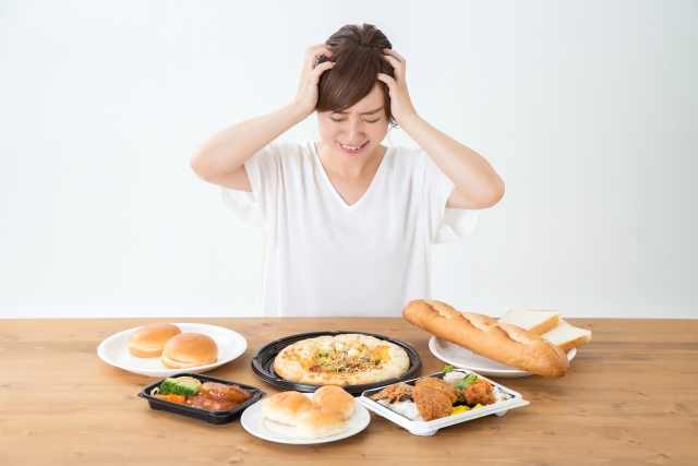 育児でイライラするとお菓子が食べたくなる？産後ダイエット中に知っておきたい間食との付き合い方
